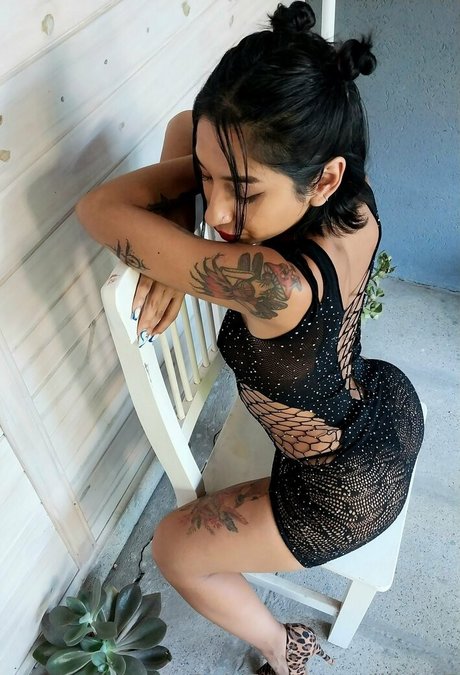 Naakte gelekte OnlyFans-foto van Lilitha7