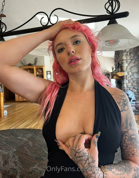 Naken läckt OnlyFans-bild av Nastynirvanaa
