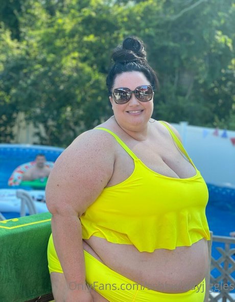 Ssbbwladyjiggles