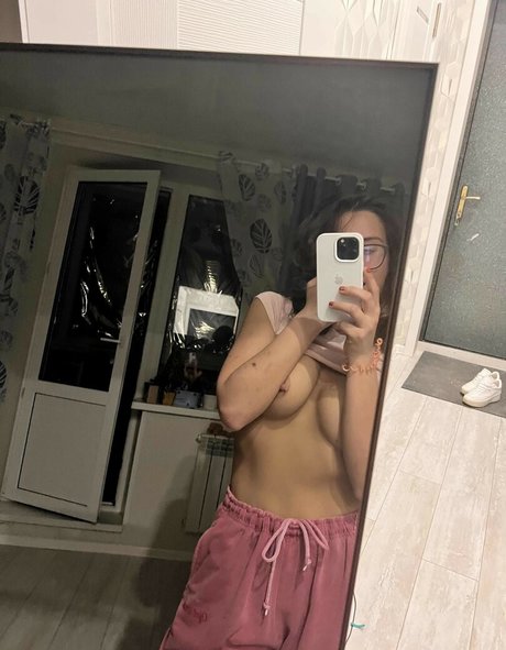 Обнаженная фотография утечки OnlyFans от Katy Naumova