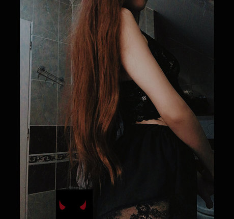 Nahá fotka uniklých OnlyFans od Lilithlilian