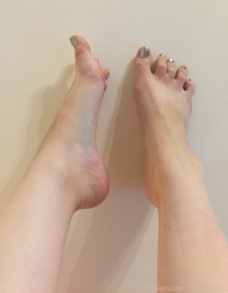 Naakte gelekte OnlyFans-foto van Chrissysfeet