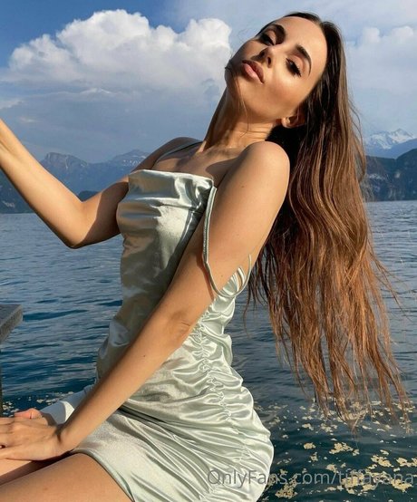 Naken läckt OnlyFans-bild av Tiffayana