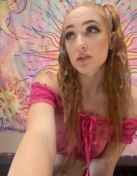 Обнаженная фотография утечки OnlyFans от Neverlybaby