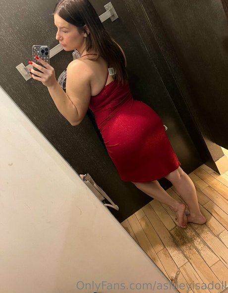 Ashleyisadoll OnlyFansリークヌード写真