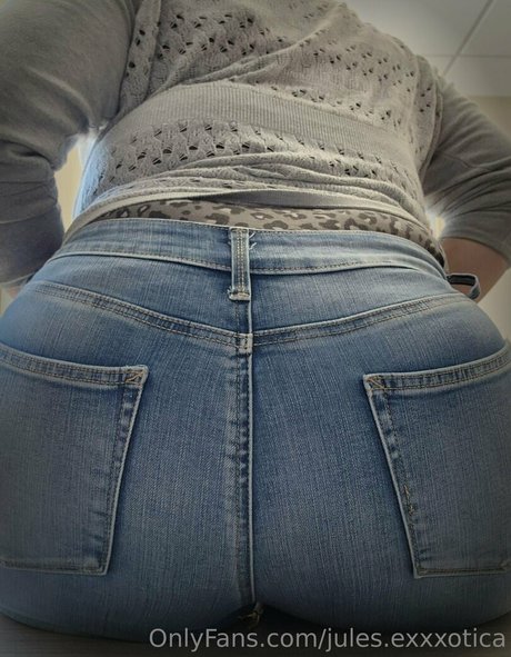 Обнаженная фотография утечки OnlyFans от Julesexxxotica