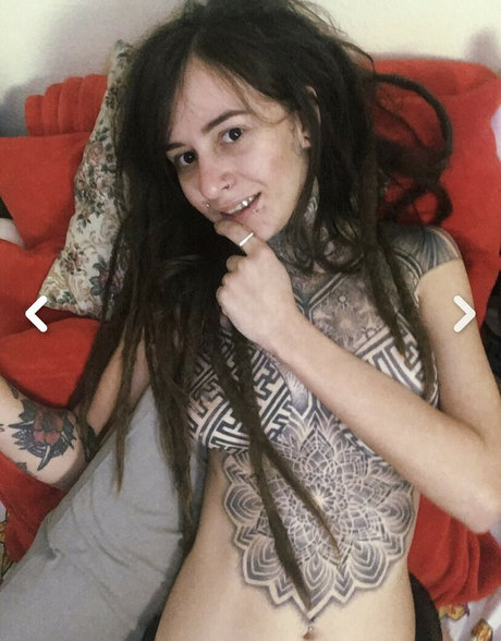 Naken läckt OnlyFans-bild av Lola Freak