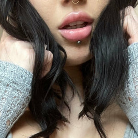 Alaston vuotanut OnlyFans-kuva Willow Harper