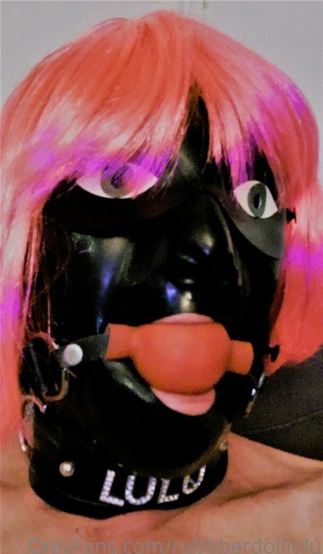 Naken läckt OnlyFans-bild av Rubbberdolllulu