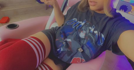Naken läckt OnlyFans-bild av Kikicheea