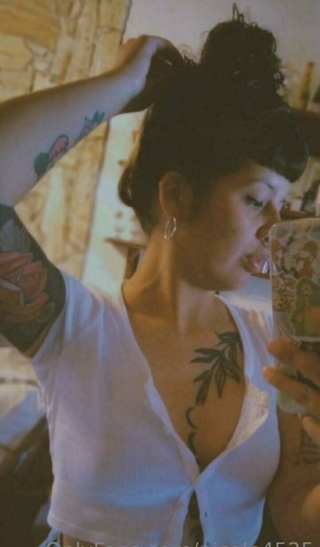 Naken läckt OnlyFans-bild av Conejani28