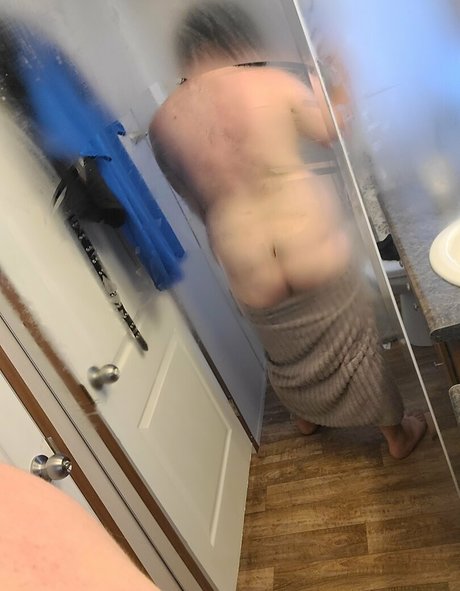 Naken läckt OnlyFans-bild av Theassetsofkazi