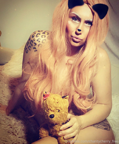 Обнаженная фотография утечки OnlyFans от Charitycherryfree