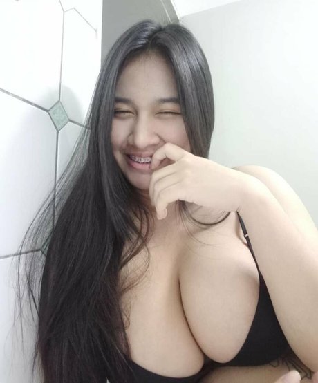 Warunee Thanyaphu OnlyFans 유출 누드 사진