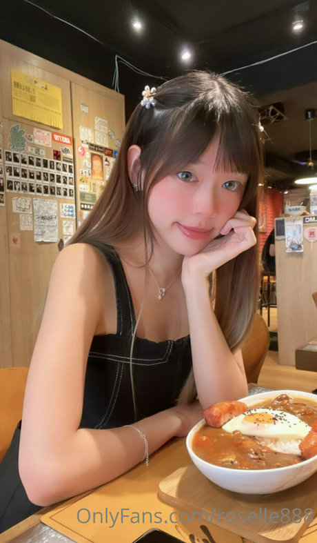 Roselle888 OnlyFansリークヌード写真