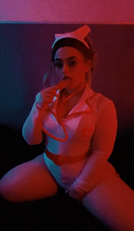 Alaston vuotanut OnlyFans-kuva Mechedaily