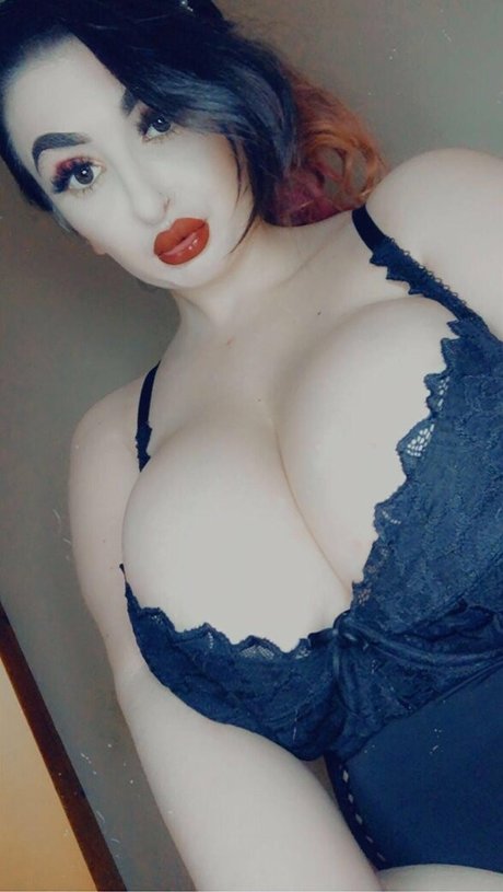 Обнаженная фотография утечки OnlyFans от Milkywilky
