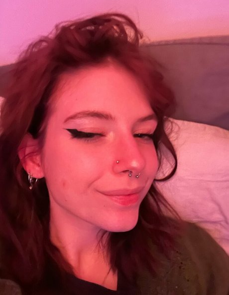 Alaston vuotanut OnlyFans-kuva Selflovemary