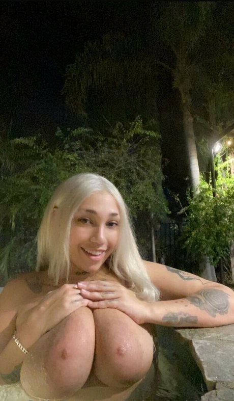 Foto nua vazada do OnlyFans de Thegothbaby