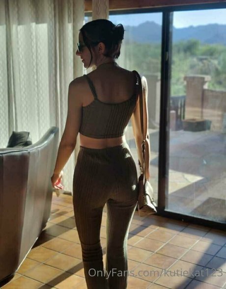 Naken läckt OnlyFans-bild av Kutiekat123