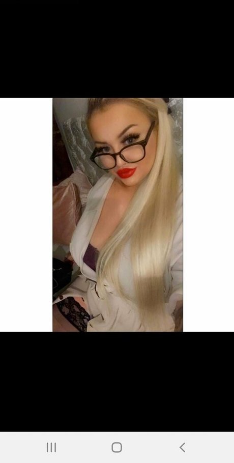 Naken läckt OnlyFans-bild av Jessica Elizabeth