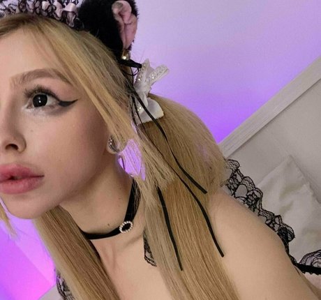 Naken läckt OnlyFans-bild av Henntaiiiqueen