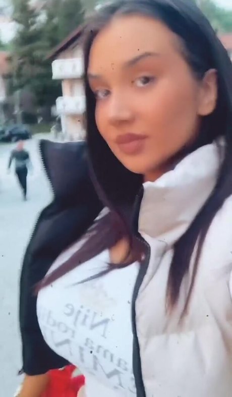 Emina Jahi